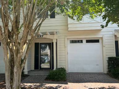 Main picture of 225 Mattie M Kelly Blvd