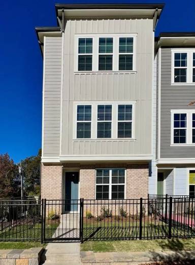 Main picture of 2021 Summey Ave