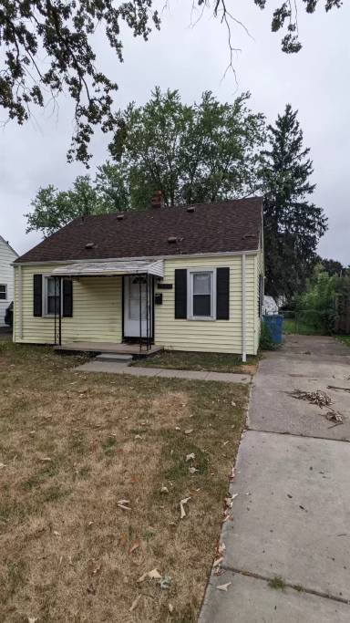 Main picture of 24414 Powers Ave