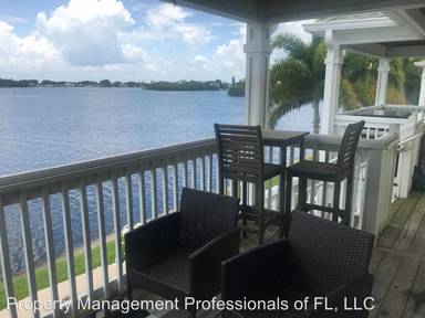 Main picture of 201 Pompano Dr SE