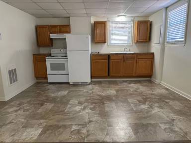 Main picture of 823 Main St