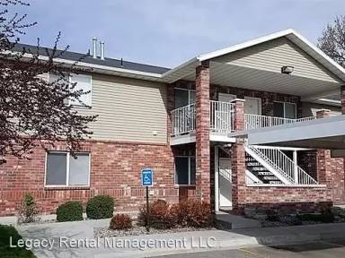 Main picture of 264 N 3rd E