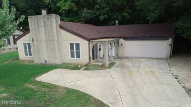 Main picture of 682 E Bluff St