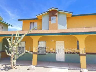 Main picture of 2665 Calle de Mercado