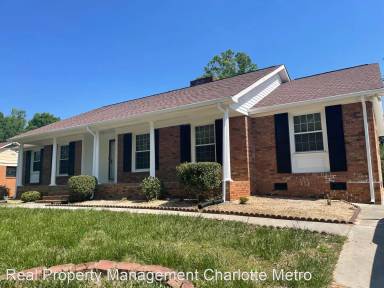 Main picture of 7327 Meadowdale Ln