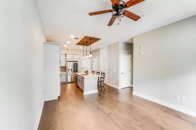 Main picture of 2401 Euclid Ave