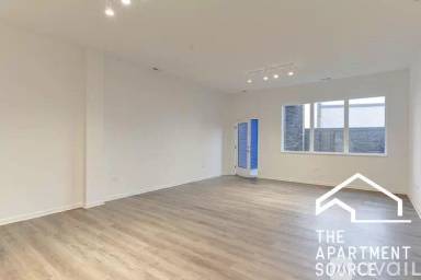 Main picture of 2550 S Wabash Ave