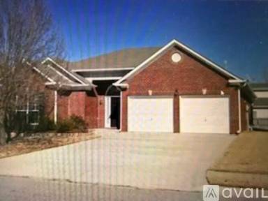 Main picture of 142 Calumet Dr