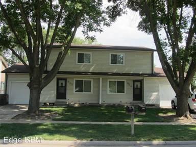 Main picture of 626 Lunar Ln