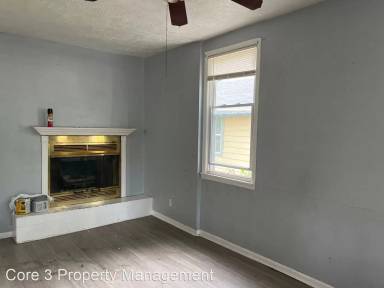 Main picture of 831 E Percy Ave