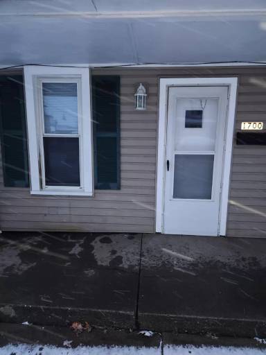 Main picture of 1700 15th St SW