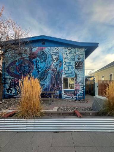 Main picture of 210 Moran St