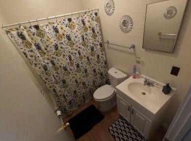 Main picture of 1675 W 15th St