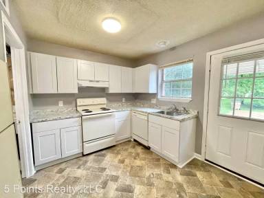 Main picture of 616 Castlegate Dr