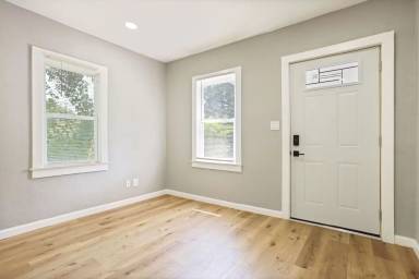Main picture of 4228 Green St