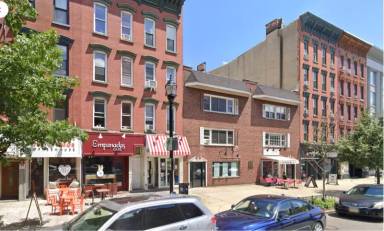 Main picture of 119 Washington St