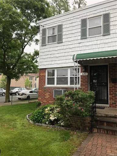 Main picture of 3201 Ampere Ave