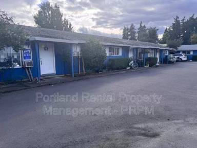 Main picture of 883 SE 11th Ave