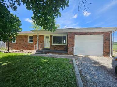 Main picture of 302 Les Dr