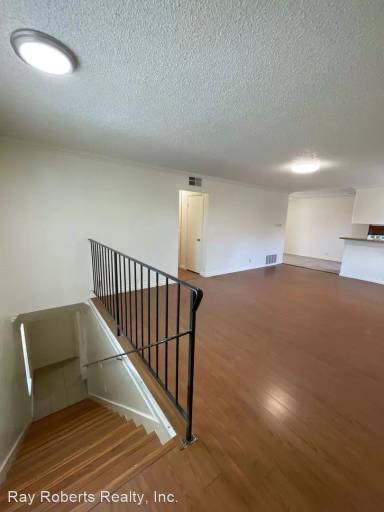 Main picture of 2685 N Bourbon St