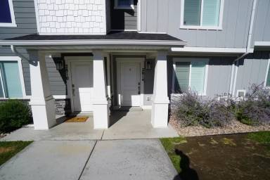 Main picture of 2814 N Fighting Falcon St