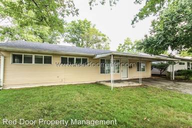 Main picture of 6622 E 47th St