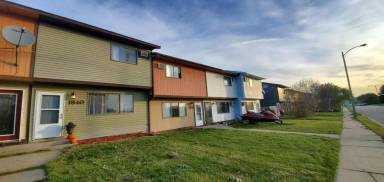 Main picture of 1840 30th St W