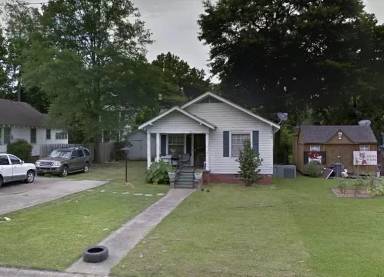 Main picture of 1713 W 18th St