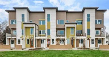 Main picture of 225 Green Leaf St