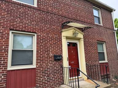 Main picture of 3460 E Broad St