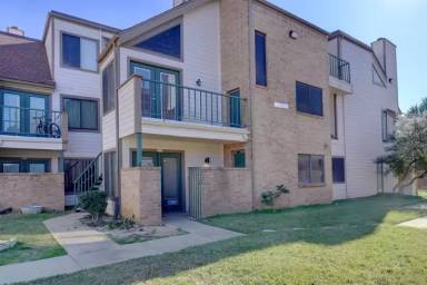 Main picture of 2300 Balsam Dr