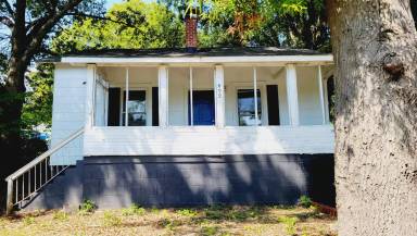 Main picture of 992 Bond Ave