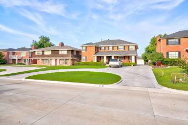 Main picture of 6525 Avondale Dr