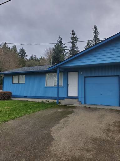Main picture of 2726 Pine Rd NE
