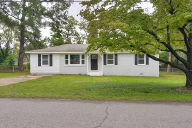 Main picture of 206 Tallman Dr
