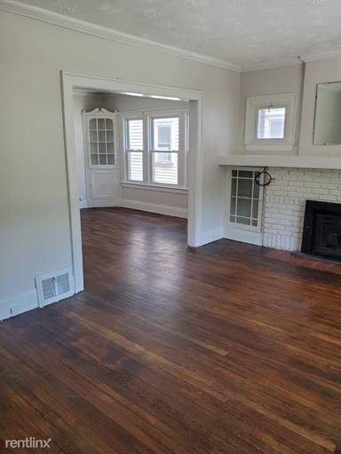 Main picture of 1066 E 171st St