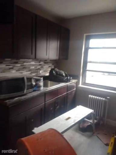 Main picture of 1555 Center Ave