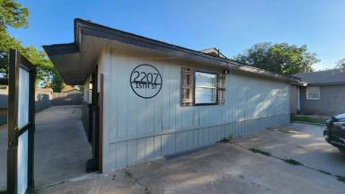 Main picture of 2207 15th St