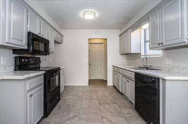 Main picture of 1202 Dorchester Ct