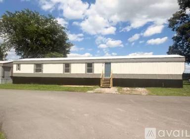 Main picture of 2081 Oakshire Rd