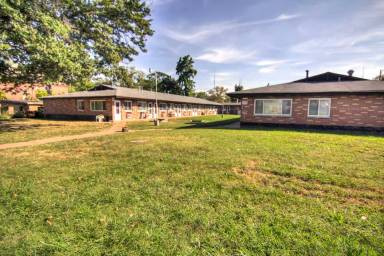 Main picture of 5740 Cabanne Ave