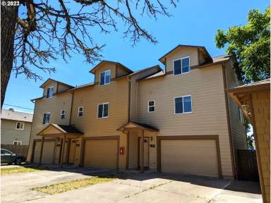 Main picture of 436 Norway St NE