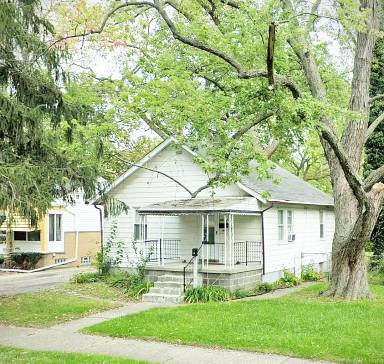 Main picture of 20426 Salem St