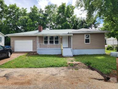 Main picture of 408 Nicholson Dr