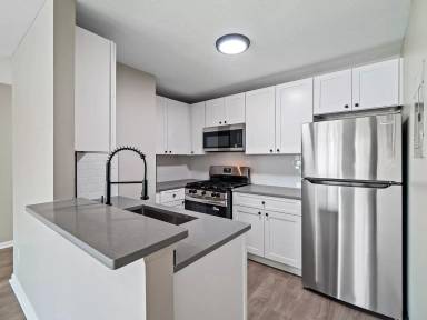 Main picture of 9250 Cherry Tree Dr