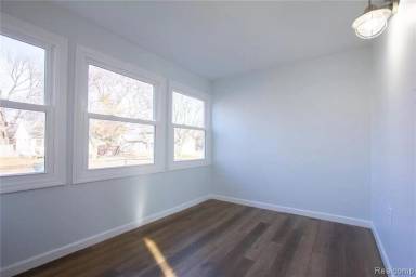 Main picture of 1308 E Milton Ave