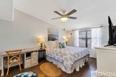Main picture of 91 Heather Point Ct