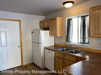 Main picture of 101 E Magnolia Dr