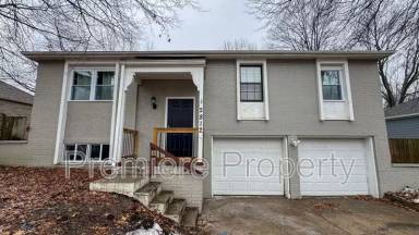 Main picture of 2812 NW Kingsridge Dr