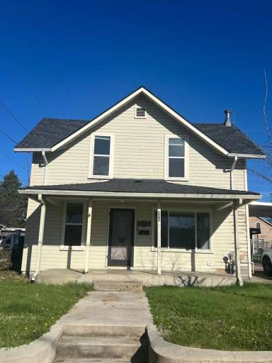 Main picture of 707 Oak St